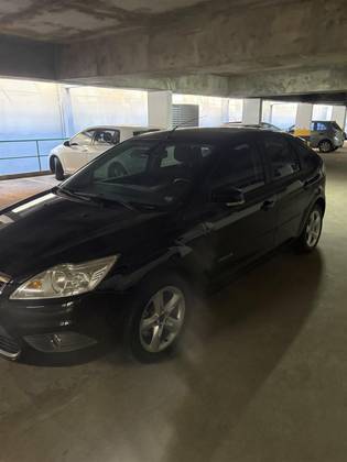 FORD FOCUS 2.0 GLX 16V FLEX 4P AUTOMÁTICO